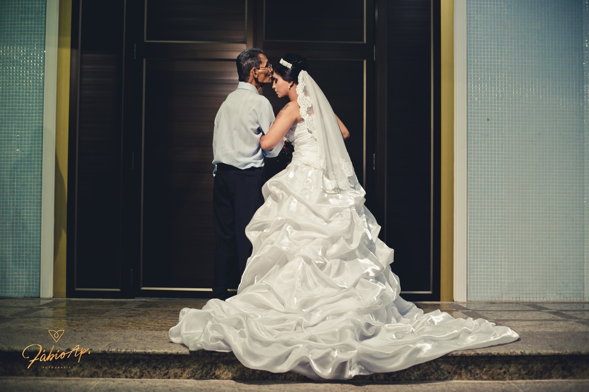 Pai e Filha - Igreja - Praia Grande/SP
#prewedding #noivinha #miniwedding #fotografiadecasamento #casamentodedia #noivasdobrasil #casamentocivil #casamento #noiva #wedding #noivas #noivas2018 #casamentos #casamento2018 #casamentonocampo #bride #casar