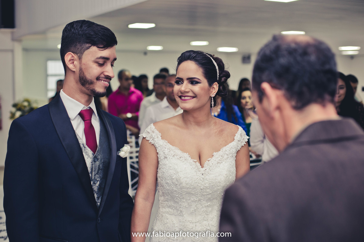 Felicidade Noivos - Cerimônia - Salão de Festas Celebrar - São Vicente/SP
#prewedding #noivinha #miniwedding #fotografiadecasamento #casamentodedia #noivasdobrasil #casamentocivil #casamento #noiva #wedding #noivas #noivas2018 #casamentos #casamento2018