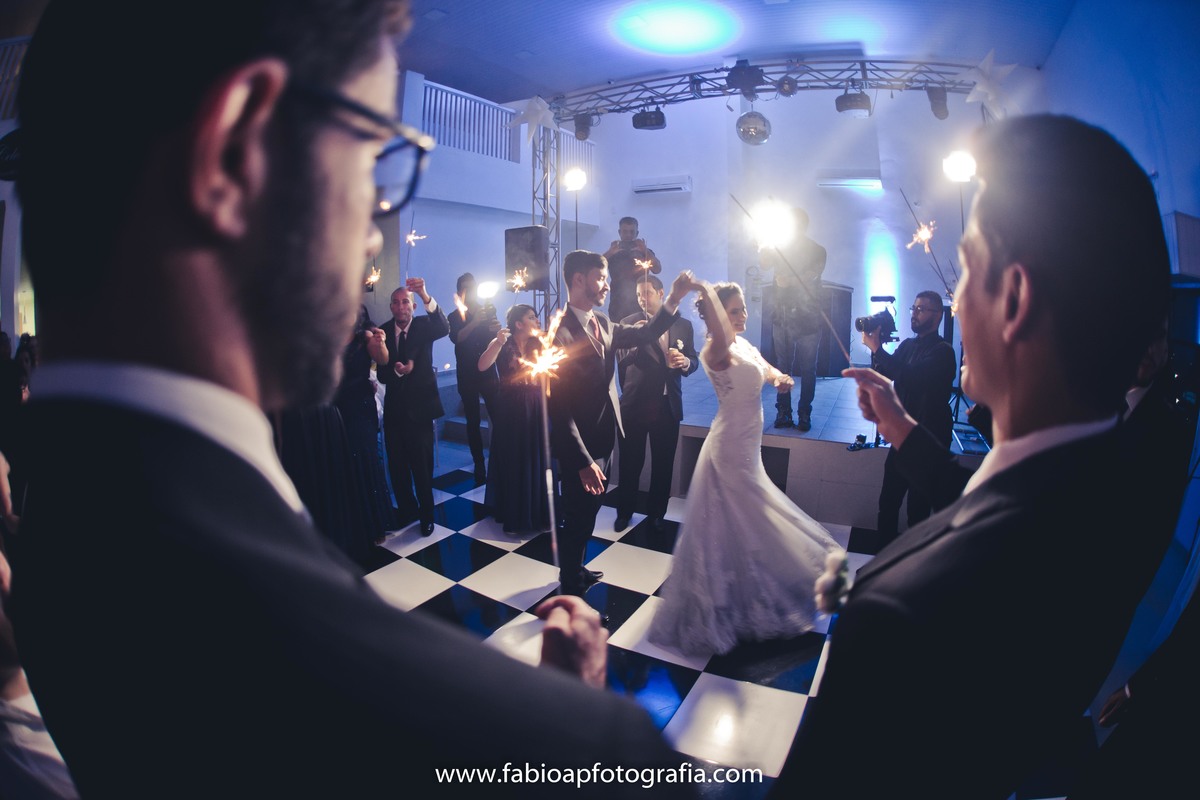 Valsa - Cerimônia - Salão de Festas Celebrar - São Vicente/SP
#prewedding #noivinha #miniwedding #fotografiadecasamento #casamentodedia #noivasdobrasil #casamentocivil #casamento #noiva #wedding #noivas #noivas2018 #casamentos #casamento2018 #casar