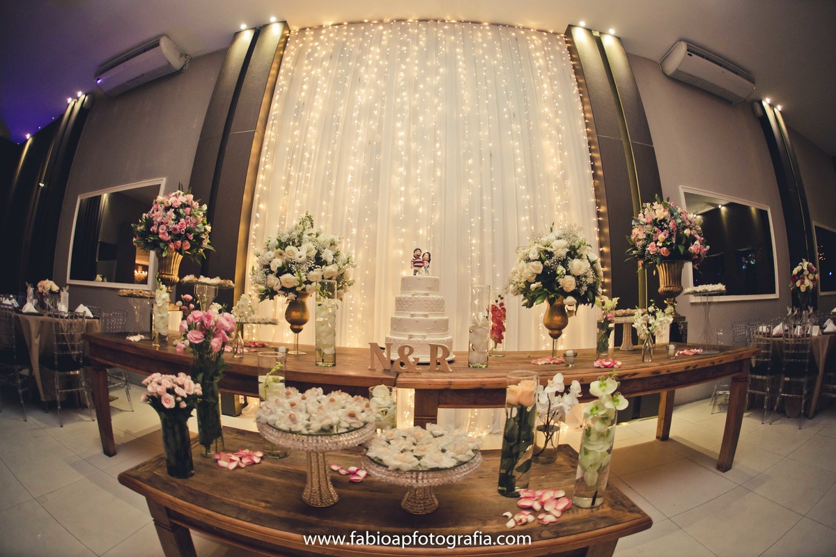 Decoração de Casamento - Humorista Programa Pânico - Rogério Morgado e Natanna - São Paulo -SP
#casamentorogeriomorgado #madrinhadecasamento #prewedding #noivinha #miniwedding #fotografiadecasamento #casamentodedia #noivasdobrasil #casamentocivil #casamen