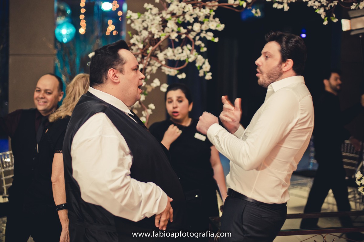 Festejando com Danilo Gentilli -Casamento - Humorista Programa Pânico - Rogério Morgado e Natanna - São Paulo -SP
#casamentorogeriomorgado #madrinhadecasamento #prewedding #noivinha #miniwedding #fotografiadecasamento #casamentodedia #noivasdobrasil 