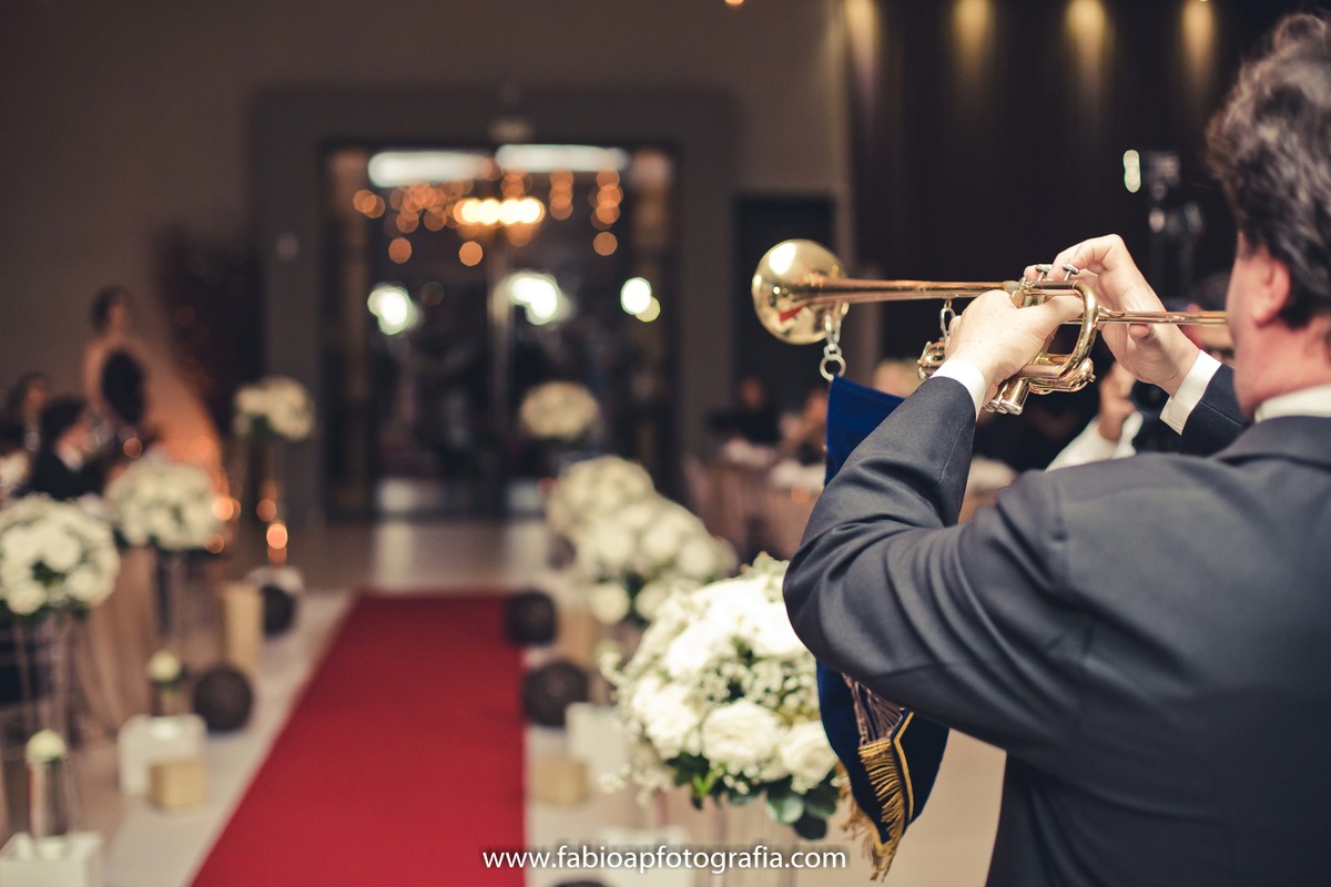 Entrada Noiva - Casamento - Humorista Programa Pânico - Rogério Morgado e Natanna - São Paulo -SP
#casamentorogeriomorgado #madrinhadecasamento #prewedding #noivinha #miniwedding #fotografiadecasamento #casamentodedia #noivasdobrasil #casamentocivil