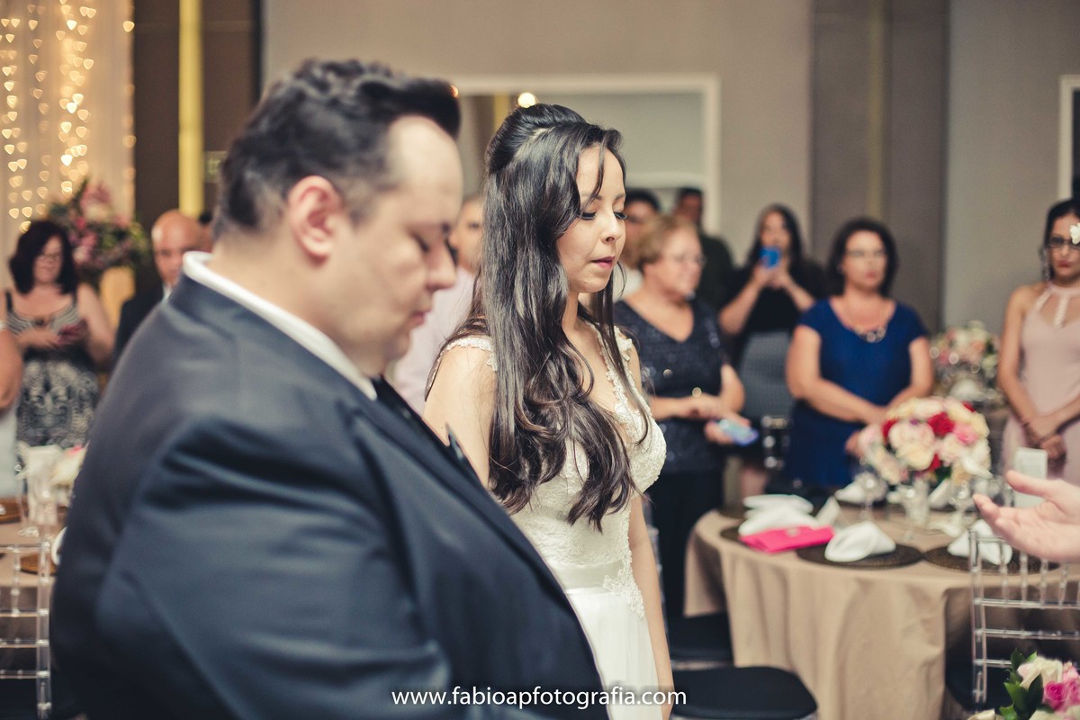 Noiva e Noivo - Casamento - Humorista Programa Pânico - Rogério Morgado e Natanna - São Paulo -SP
#casamentorogeriomorgado #madrinhadecasamento #prewedding #noivinha #miniwedding #fotografiadecasamento #casamentodedia #noivasdobrasil #casamentocivil #2019
