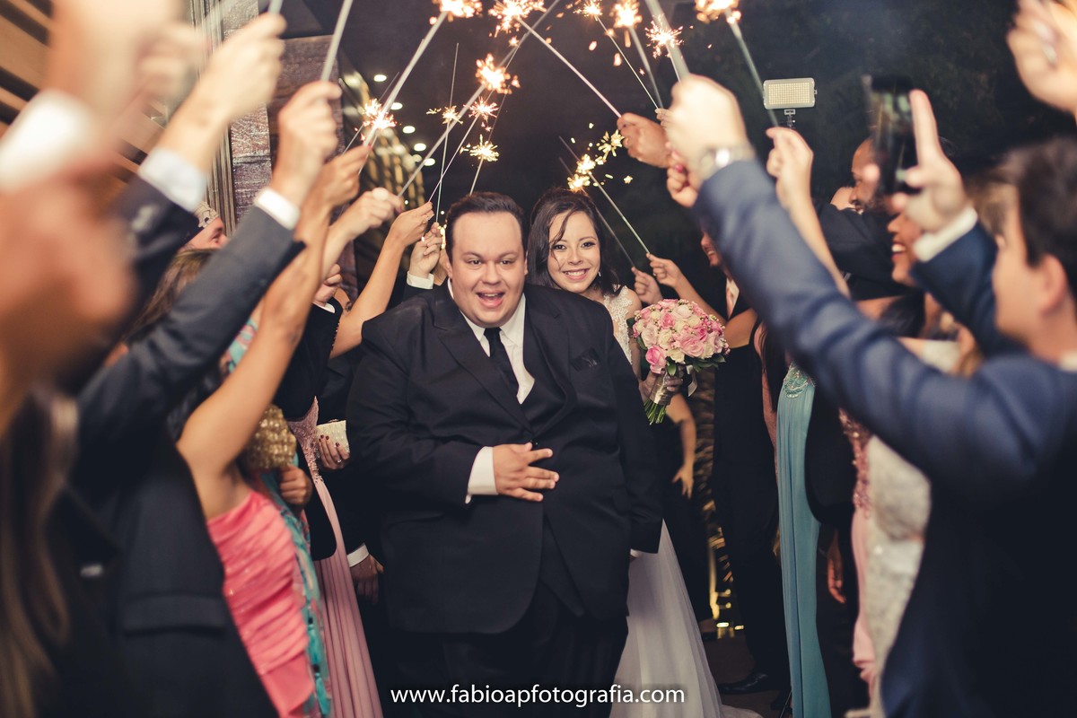 Enfim Casados - Casamento - Humorista Programa Pânico - Rogério Morgado e Natanna - São Paulo -SP
#casamentorogeriomorgado #madrinhadecasamento #prewedding #noivinha #miniwedding #fotografiadecasamento #casamentodedia #noivasdobrasil #casamentocivil #2019