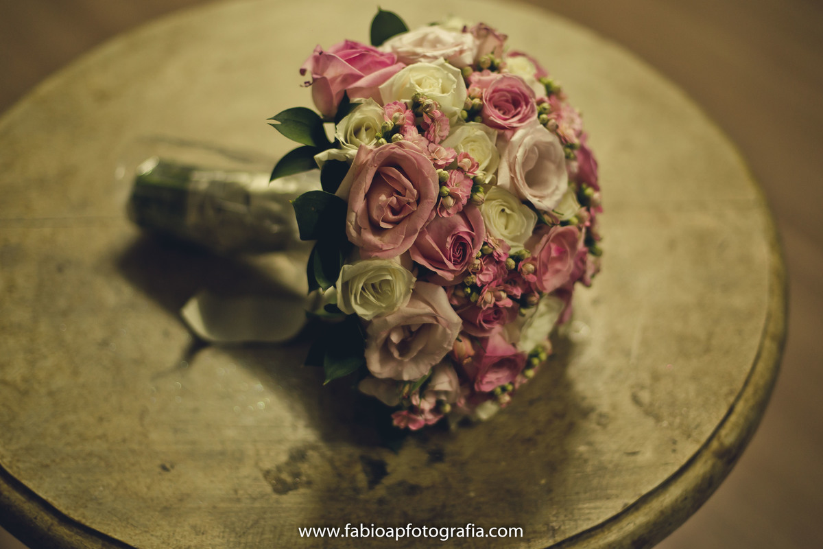 Buquet - Casamento - Humorista Programa Pânico - Rogério Morgado e Natanna - São Paulo -SP
#casamentorogeriomorgado #madrinhadecasamento #prewedding #noivinha #miniwedding #fotografiadecasamento #casamentodedia #noivasdobrasil #casamentocivil #casamento