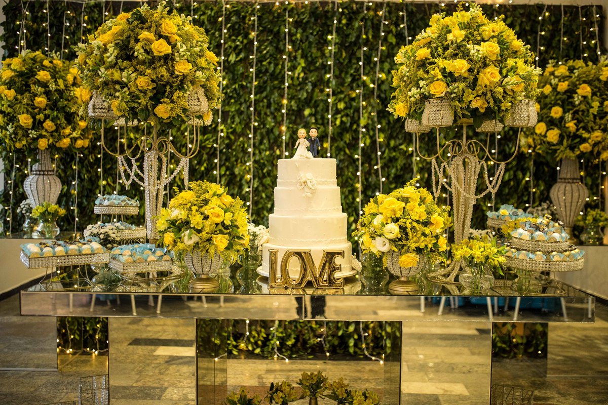 Decoração - Buffet Golden Festa Mágica - Guilhermina - Praia Grande/SP.
#madrinhadecasamento #prewedding #noivinha #miniwedding #fotografiadecasamento #casamentodedia #noivasdobrasil #AlbertiBernard #casamento #noiva #wedding #noivas #noivas2018