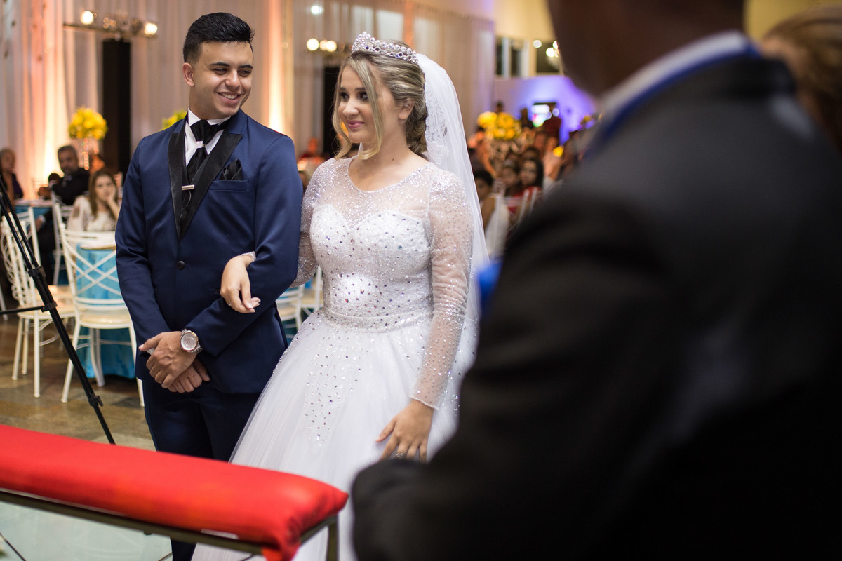 Cerimônia - Buffet Golden Festa Mágica - Guilhermina - Praia Grande/SP.
#madrinhadecasamento #prewedding #noivinha #miniwedding #fotografiadecasamento #casamentodedia #noivasdobrasil #AlbertiBernard #casamento #noiva #wedding #noivas #noivas2018