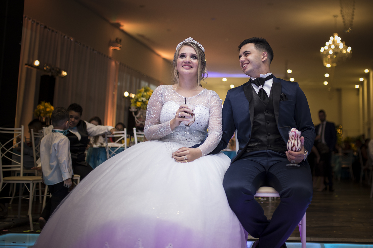 Felicidade - Pré Casamento - Buffet Golden Festa Mágica - Guilhermina - Praia Grande/SP.
#madrinhadecasamento #prewedding #noivinha #miniwedding #fotografiadecasamento #casamentodedia #noivasdobrasil #AlbertiBernard #casamento #noiva #wedding #noivas