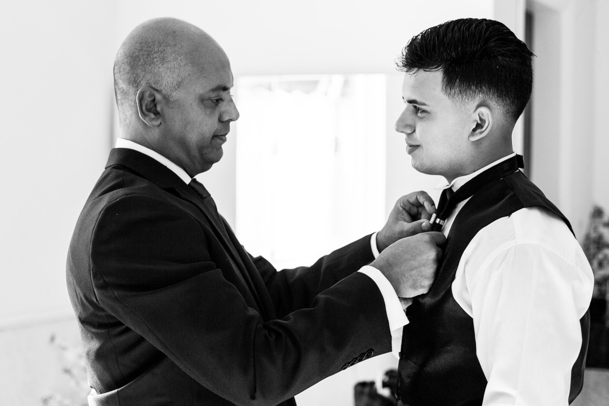 Emoção - Pai e Filho - Buffet Golden Festa Mágica - Guilhermina - Praia Grande/SP.
#madrinhadecasamento #prewedding #noivinha #miniwedding #fotografiadecasamento #casamentodedia #noivasdobrasil #AlbertiBernard #casamento #noiva #wedding #noivas