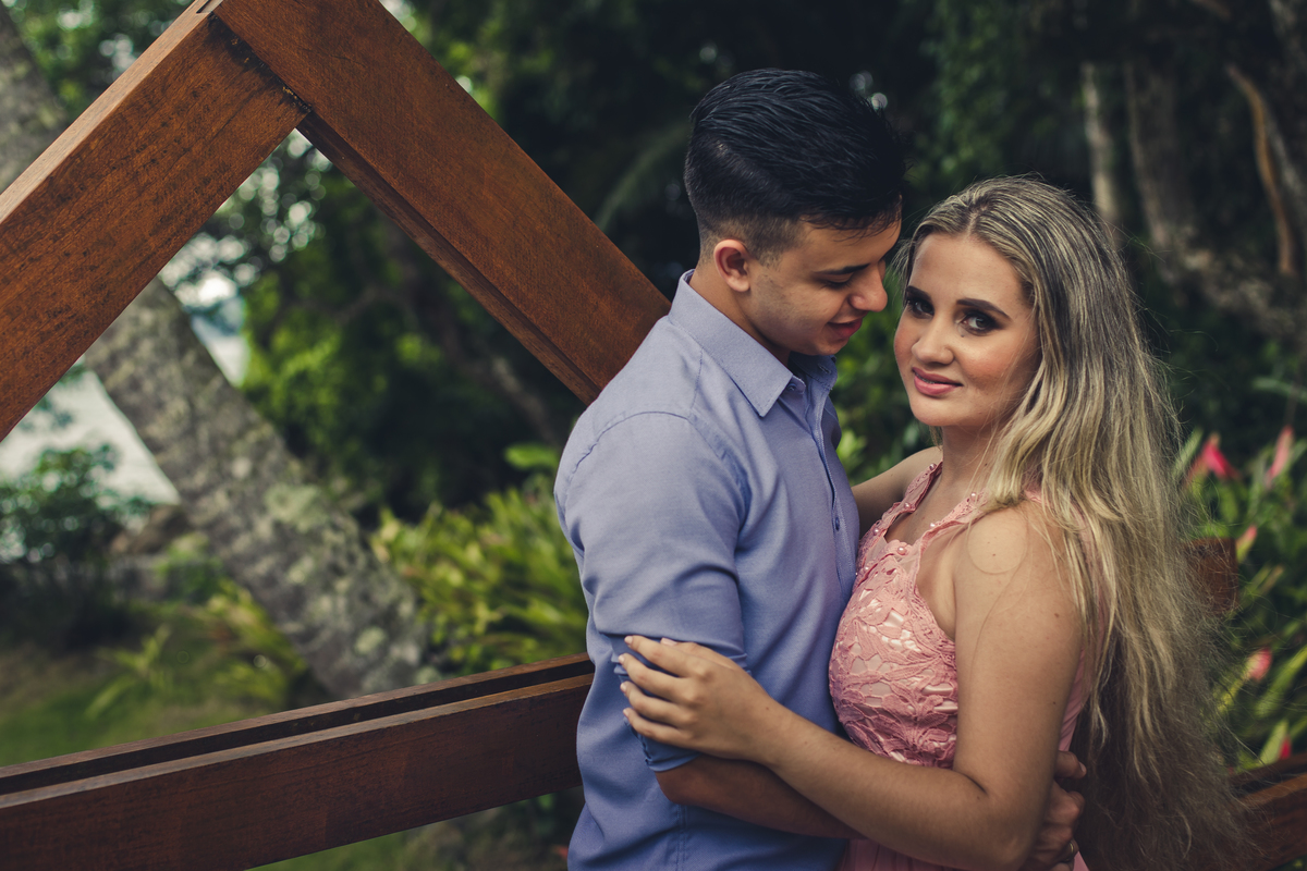 Fotografo de Casamento - Noivos - Olhares - Ensaio Pré Casamento - Condomínio Iporanga - Praia das Conchas - Guarujá/SP
#madrinhadecasamento #prewedding #noivinha #miniwedding #fotografiadecasamento #casamentodedia #noivasdobrasil #AlbertiBernard #feliz