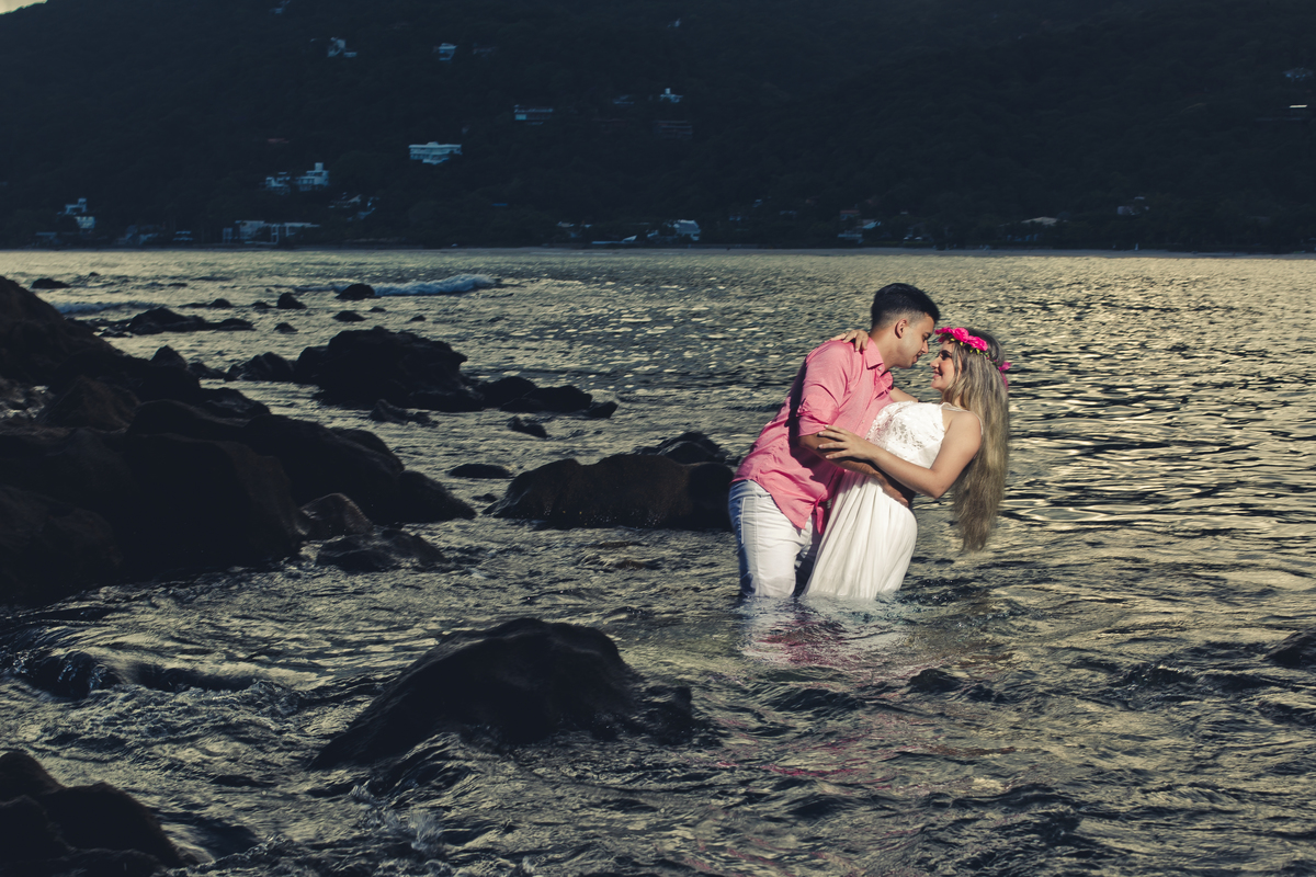 Fotografo de Casamento - Noivos - Dança comigo ? - Ensaio Pré Casamento - Condomínio Iporanga - Praia das Conchas - Guarujá/SP
#madrinhadecasamento #prewedding #noivinha #miniwedding #fotografiadecasamento #casamentodedia #noivasdobrasil #AlbertiBernard