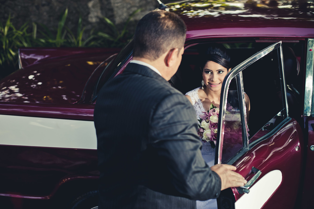 Pai e Filha - Cerimônia - Mansão da Ilha - Santos/SP
#madrinhadecasamento #prewedding #noivinha #miniwedding #fotografiadecasamento #casamentodedia #noivasdobrasil #casamentocivil #casamento #noiva #wedding #noivas #noivas2018 #casamentos #casamento2018