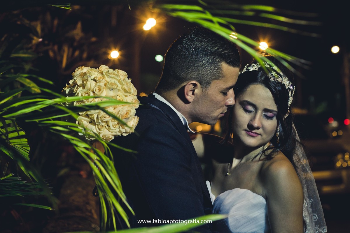 Carinho - Festa - Itanhaém/SP
#madrinhadecasamento #prewedding #noivinha #miniwedding #fotografiadecasamento #casamentodedia #noivasdobrasil #casamentocivil #casamento #noiva #wedding #noivas #noivas2018 #casamentos #casamento2018 #casamentonocampo #bride