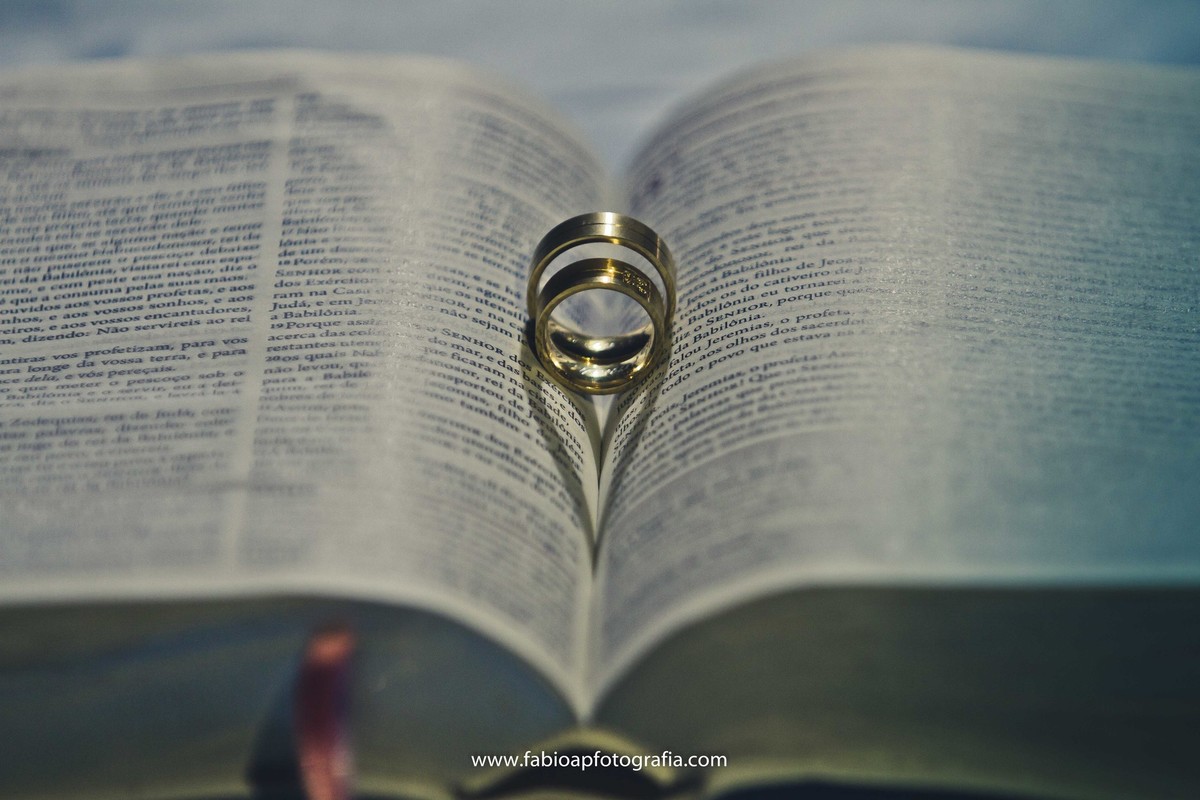 Alianças - Cerimônia - Itanhaém/SP
#madrinhadecasamento #prewedding #noivinha #miniwedding #fotografiadecasamento #casamentodedia #noivasdobrasil #casamentocivil #casamento #noiva #wedding #noivas #noivas2018 #casamentos #casamento2018 #casamentonocampo