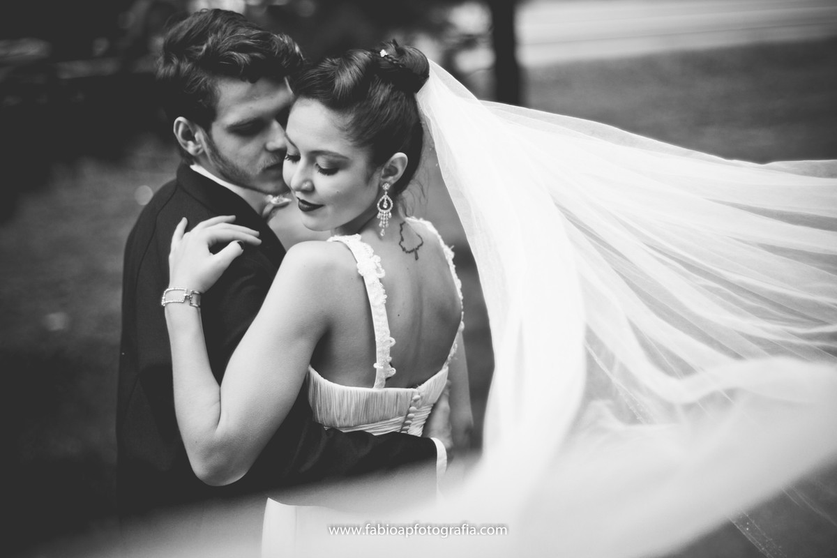 Street Wedding - Curitiba/SP
#madrinhadecasamento #prewedding #noivinha #miniwedding #fotografiadecasamento #casamentodedia #noivasdobrasil #casamentocivil #casamento #noiva #wedding #noivas #noivas2018 #casamentos #casamento2018 #casamentonocampo #bride 