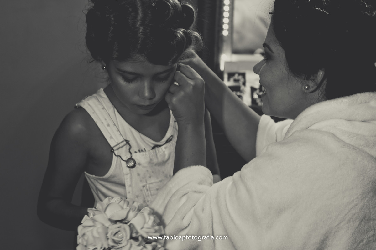 Mãe e Filha - Dia da Noiva - Praia Grande/SP
#madrinhadecasamento #prewedding #noivinha #miniwedding #fotografiadecasamento #casamentodedia #noivasdobrasil #casamentocivil #casamento #noiva #wedding #noivas #noivas2018 #casamentos #casamento2018 #casar