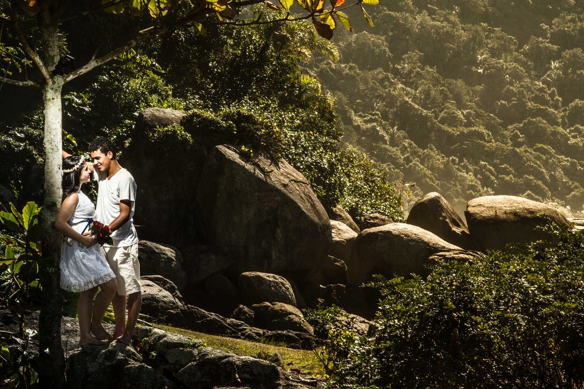 Praia do Iporanga - Guarujá/SP
#madrinhadecasamento #prewedding #noivinha #miniwedding #fotografiadecasamento #casamentodedia #noivasdobrasil #casamentocivil #casamento #noiva #wedding #noivas #noivas2018 #casamentos #casamento2018 #casamentonocampo