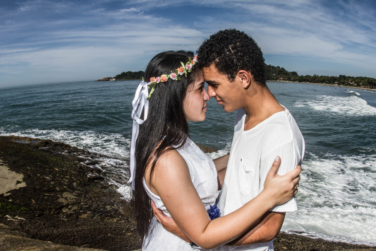 Praia do Iporanga - Guarujá/SP
#madrinhadecasamento #prewedding #noivinha #miniwedding #fotografiadecasamento #casamentodedia #noivasdobrasil #casamentocivil #casamento #noiva #wedding #noivas #noivas2018 #casamentos #casamento2018 #casamentonocampo