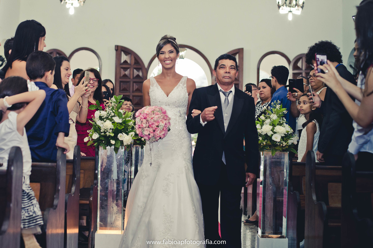 Cerimônia - Paróquia Nossa Senhora Fátima - Guarujá/SP
#madrinhadecasamento #prewedding #noivinha #miniwedding #fotografiadecasamento #casamentodedia #noivasdobrasil #casamentocivil #casamento #noiva #wedding #noivas #noivas2018 #casamentos #casamento2018