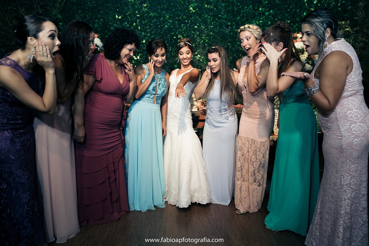 Madrinhas - Festa - Buffet Atmosfera - Guarujá/SP
#madrinhadecasamento #prewedding #noivinha #miniwedding #fotografiadecasamento #casamentodedia #noivasdobrasil #casamentocivil #casamento #noiva #wedding #noivas #noivas2018 #casamentos #casamento2018