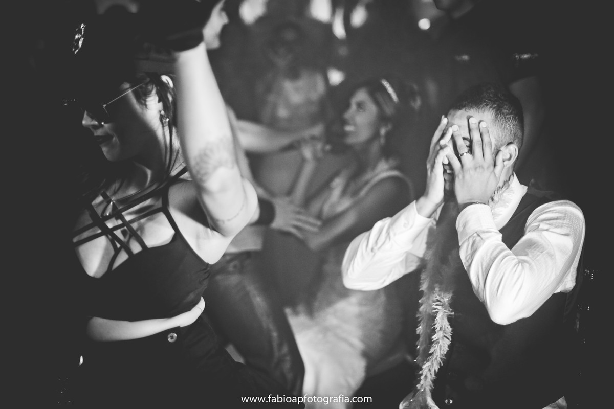 Dançando - Festa - Buffet Atmosfera - Guarujá/SP
#madrinhadecasamento #prewedding #noivinha #miniwedding #fotografiadecasamento #casamentodedia #noivasdobrasil #casamentocivil #casamento #noiva #wedding #noivas #noivas2018 #casamentos #casamento2018 #2019