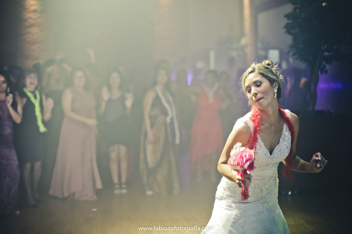 Dançando - Festa - Buffet Atmosfera - Guarujá/SP
#madrinhadecasamento #prewedding #noivinha #miniwedding #fotografiadecasamento #casamentodedia #noivasdobrasil #casamentocivil #casamento #noiva #wedding #noivas #noivas2018 #casamentos #casamento2018 #2019