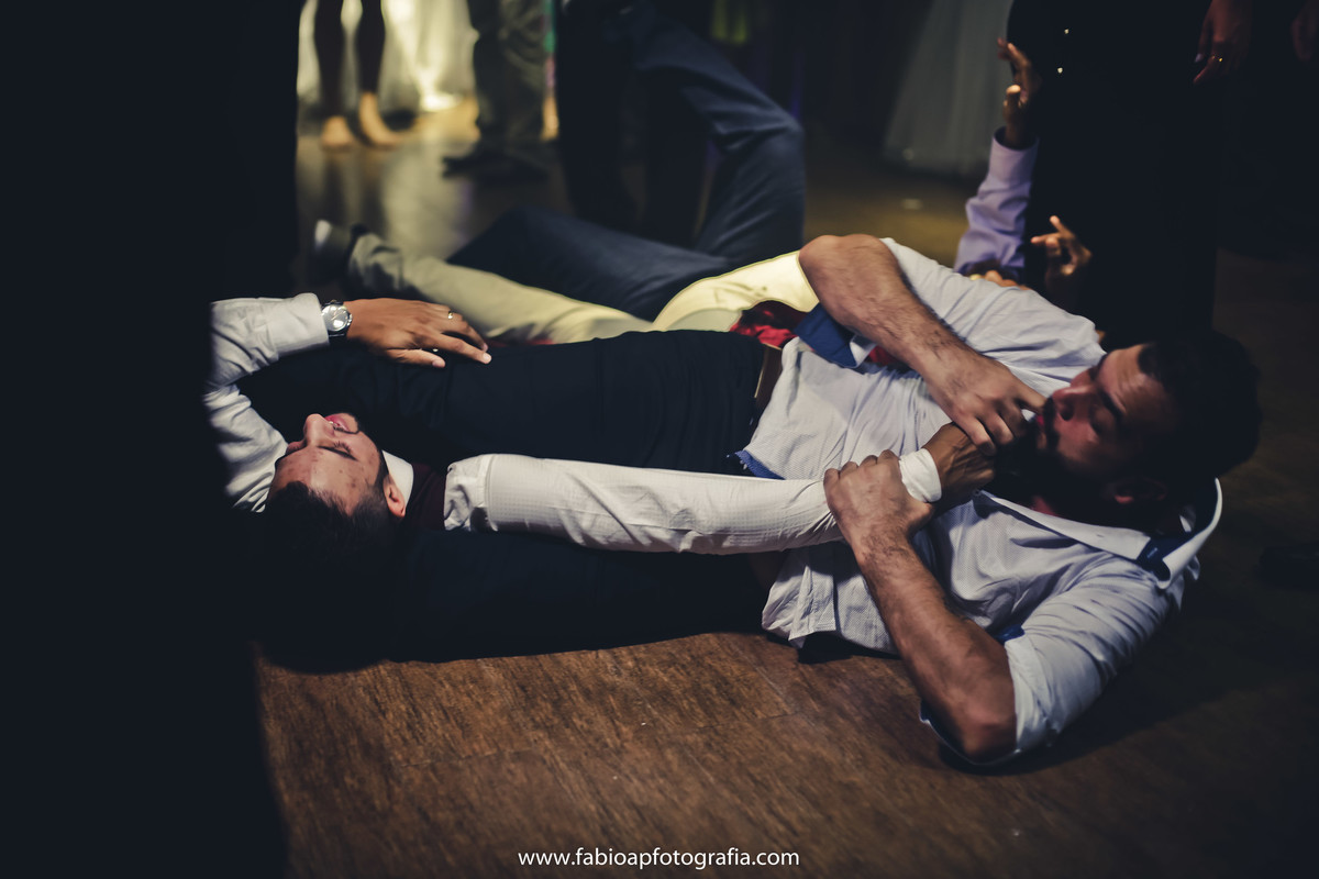 Padrinho - Festa - Buffet Atmosfera - Guarujá/SP
#madrinhadecasamento #prewedding #noivinha #miniwedding #fotografiadecasamento #casamentodedia #noivasdobrasil #casamentocivil #casamento #noiva #wedding #noivas #noivas2018 #casamentos #casamento2018 #2019