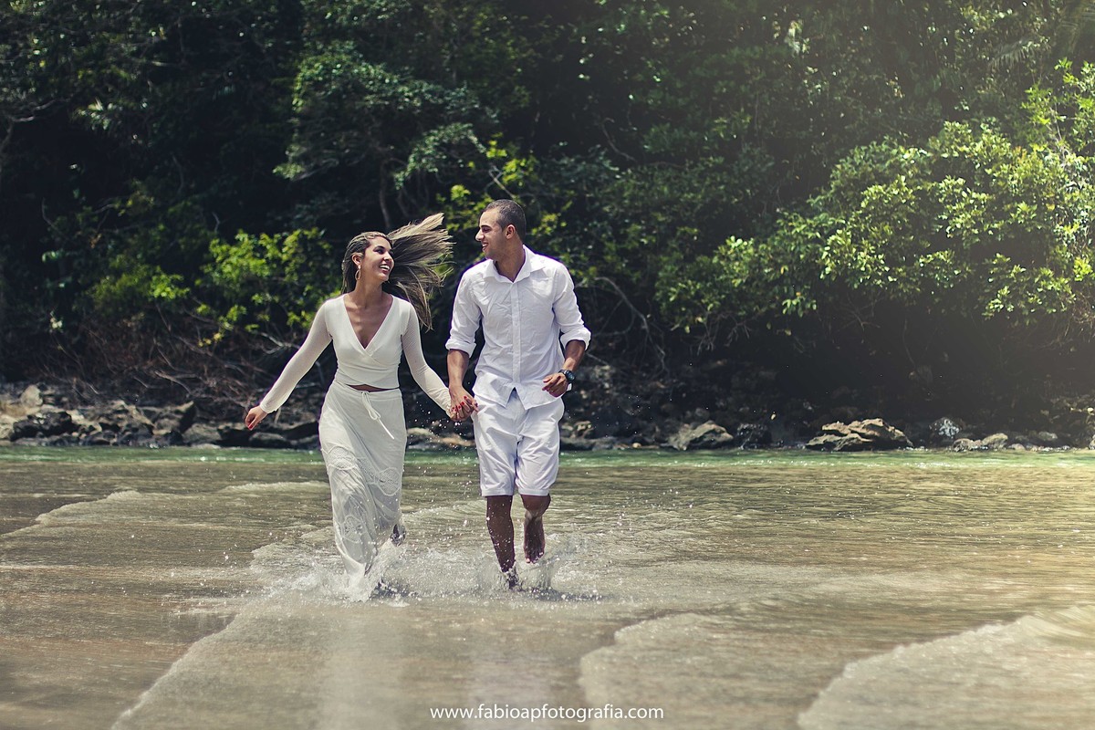 Praia do Iporanga - Guarujá/SP
#madrinhadecasamento #prewedding #noivinha #miniwedding #fotografiadecasamento #casamentodedia #noivasdobrasil #casamentocivil #casamento #noiva #wedding #noivas #noivas2018 #casamentos #casamento2018 #casamentonocampo #2019