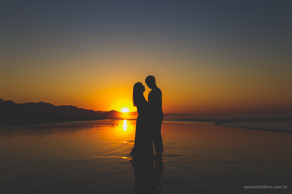 ensaio na praia bertioga prewedding noivos