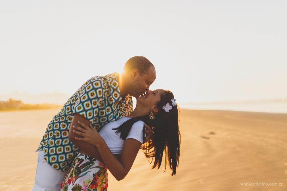 ensaio na praia bertioga prewedding noivos