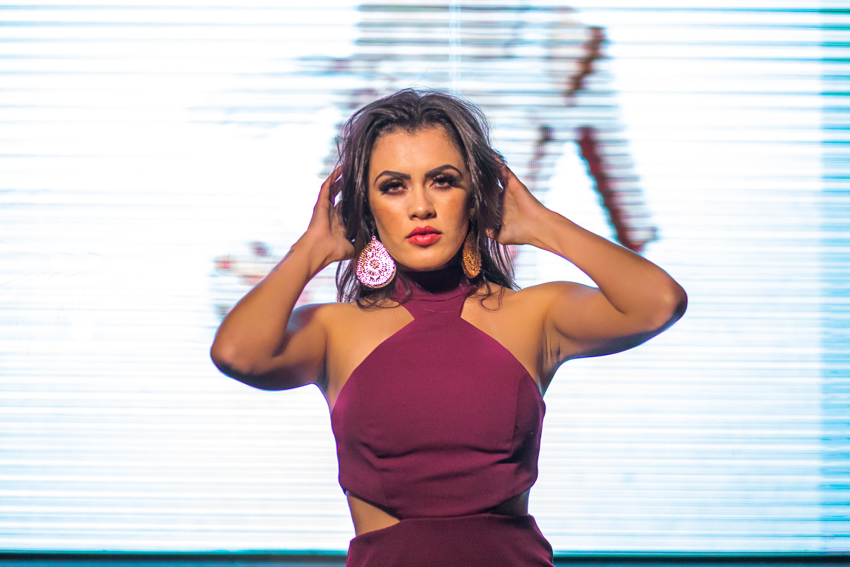 Ensaio noturno com a Aline Alvez