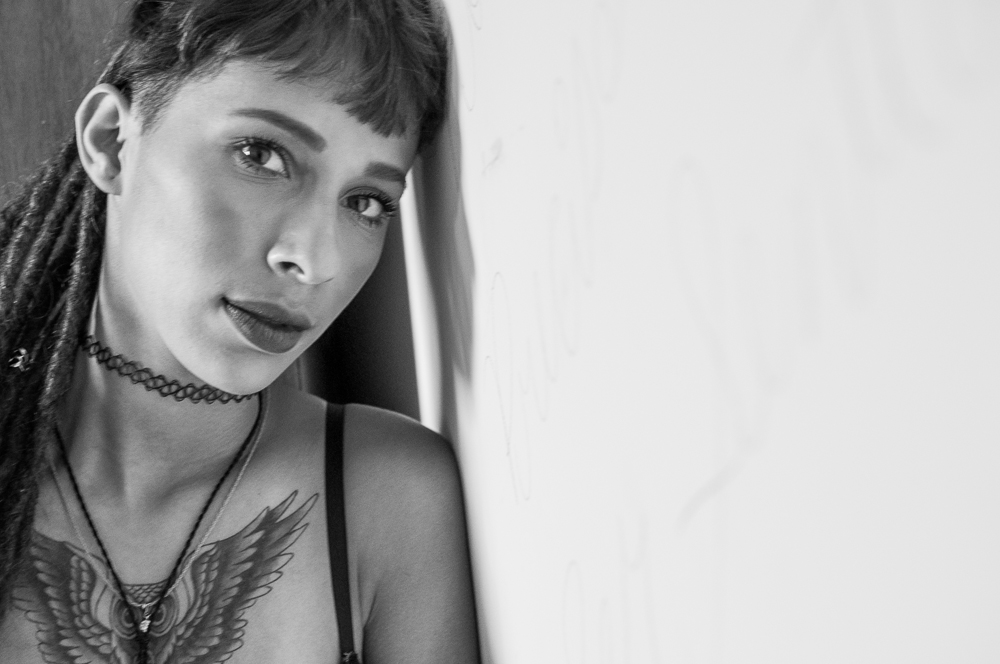 Camila Amora posando para Ensaio Sensual para o Fotografia Para Meninas