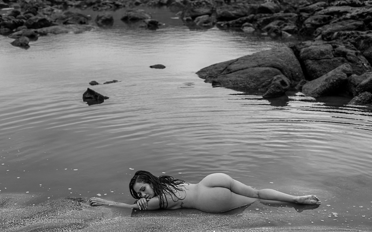 Ensaio sensual na Praia do Guaruja