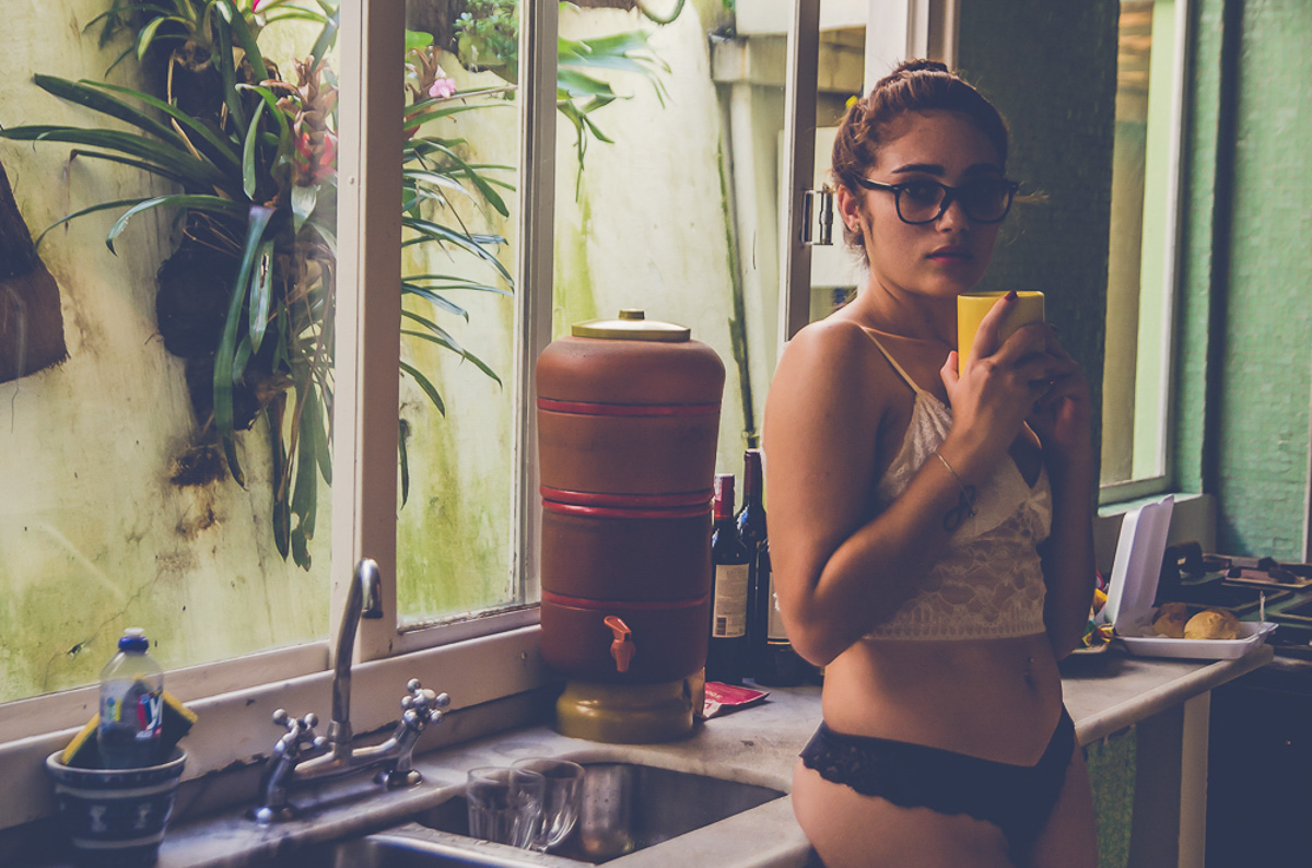 Janaina Leal em seu Ensaio Sensual