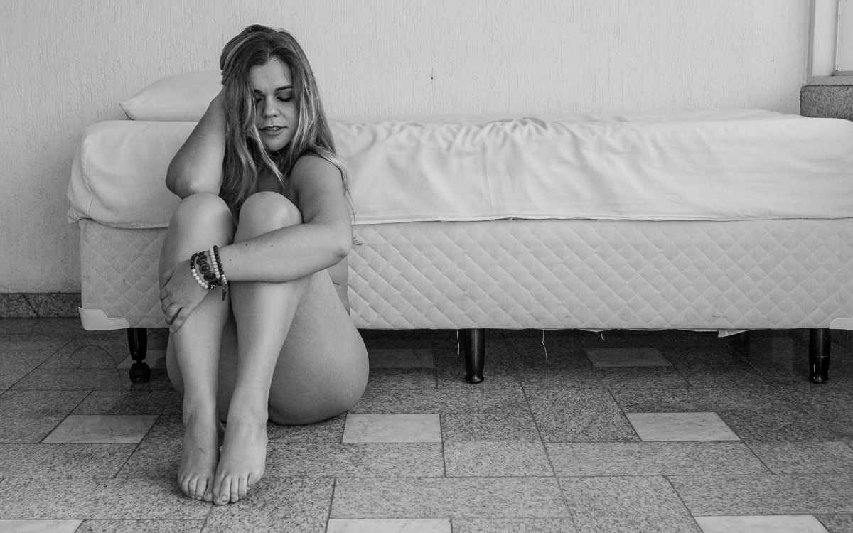 Fernanda realizando seu Book Sensual em São Paulo