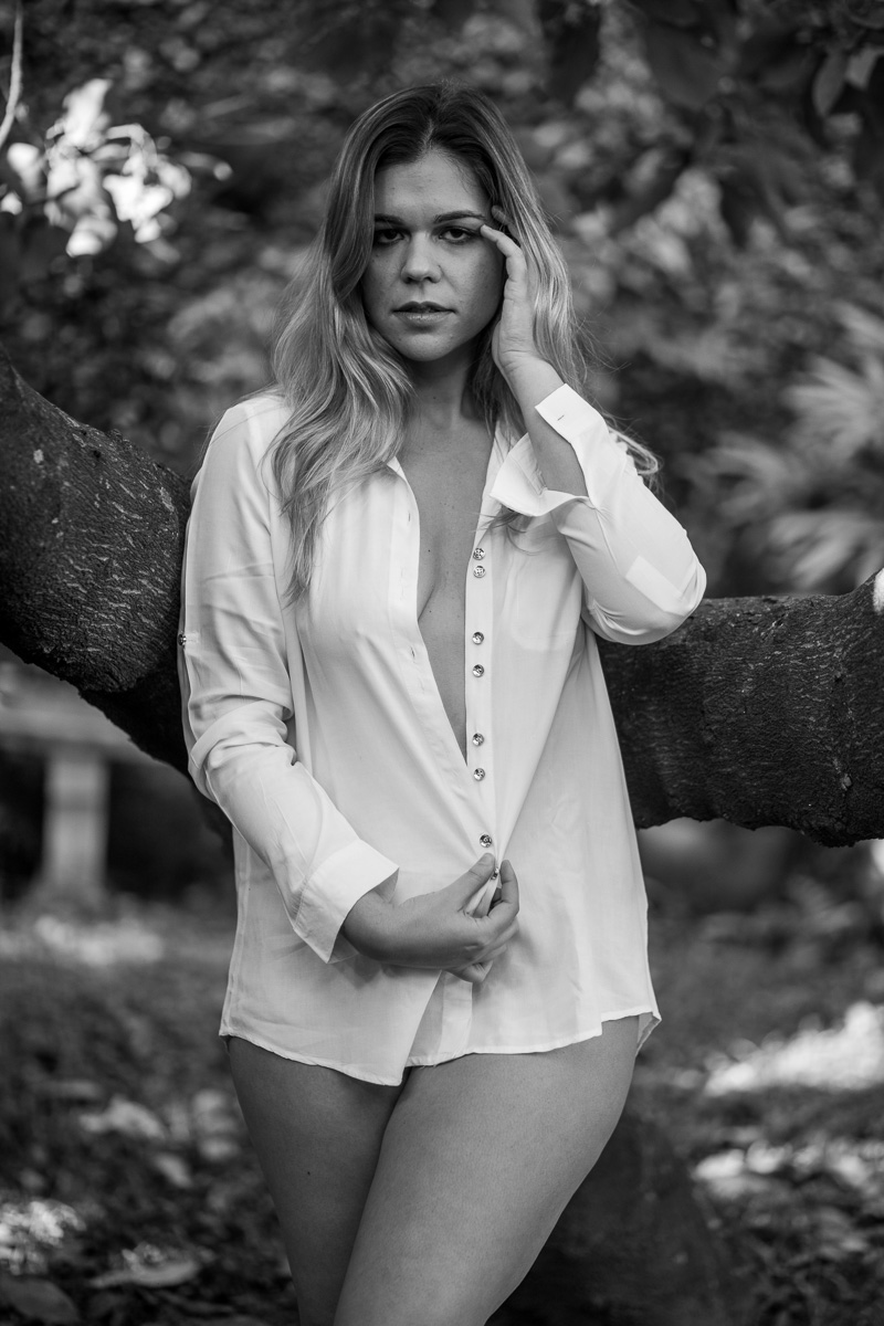 Fernanda realizando seu Book Sensual em São Paulo