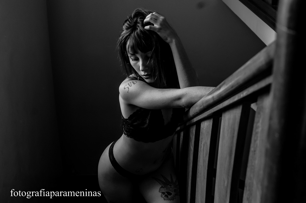 Sereia Punk realizando seu lindo e especial ensaio sensual para o Fotografia Para Meninas