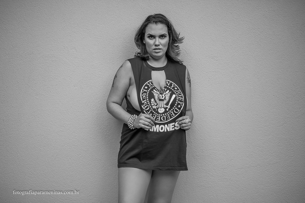 Ensaio sensual da Luciana realizado na cidade de Cotia