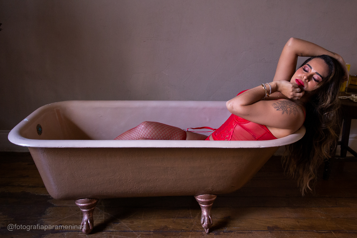 Ensaio sensual da Gisele feito na Casa da Tereza no bairro da Mooca