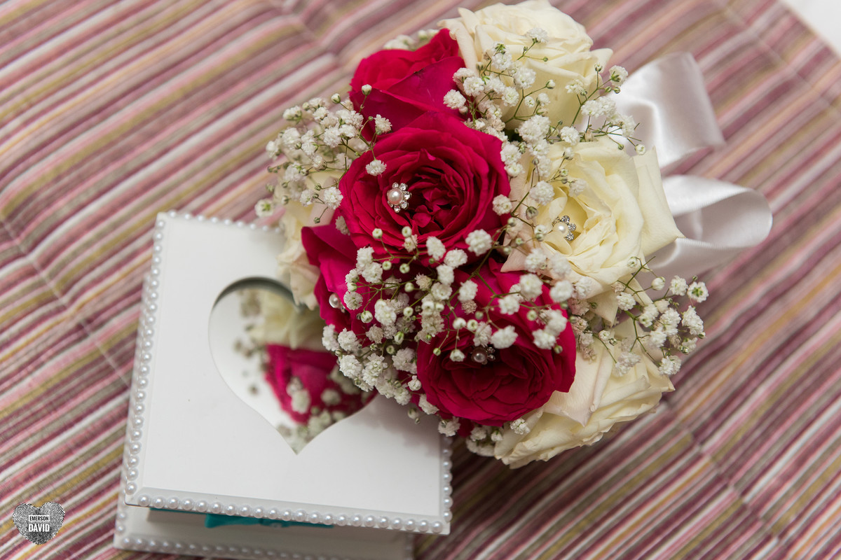 buque noiva - porta-alianças