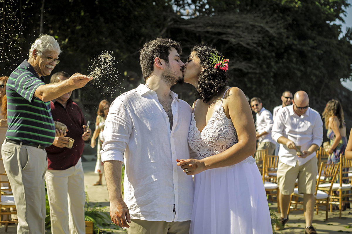 Casamento Ágatha e Matt. Espaço Uluar, Praia das Tonihas,Ubatuba.   Cerimônia