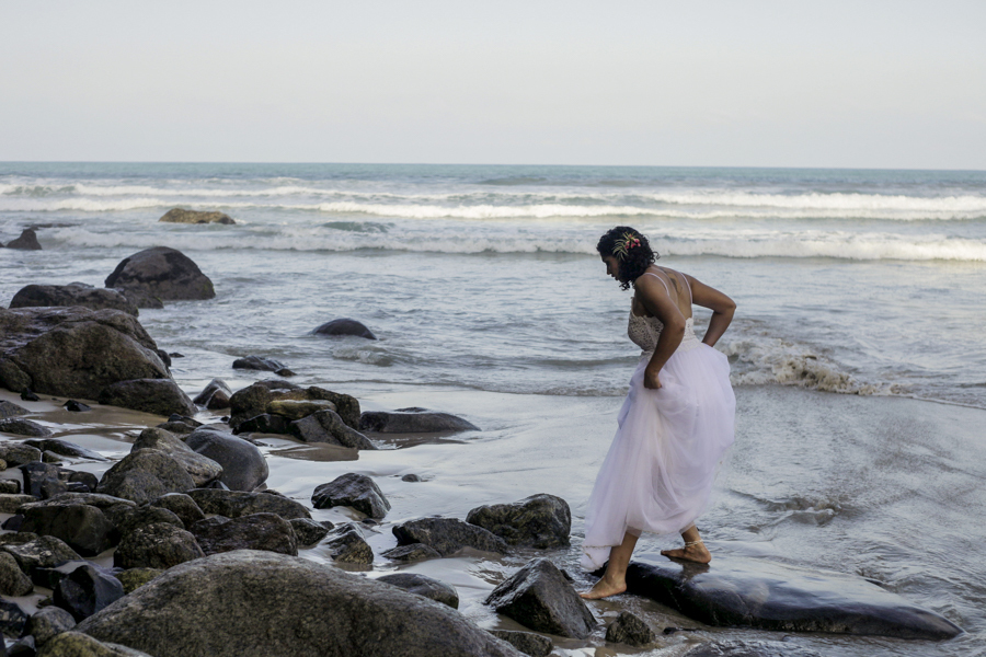 Casamento Ágatha e Matt. Espaço Uluar, Praia das Tonihas,Ubatuba.   Noivos