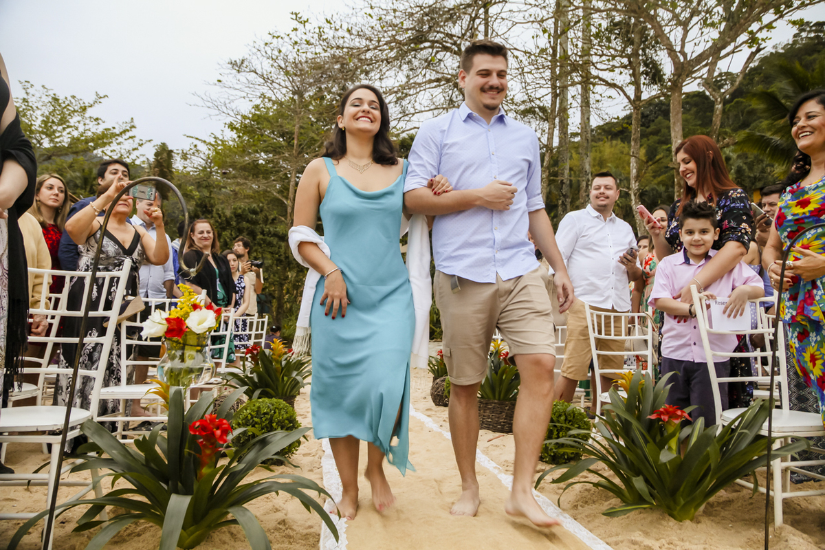 Casamento Mariana e Claudia. Ubatuba - Espaço Uluar. Cerimônia