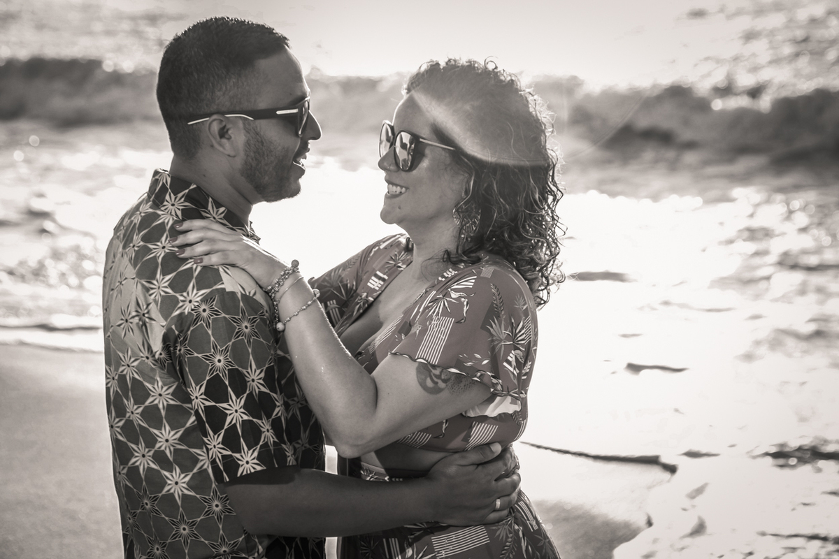 Ensaio casal, nascer do sol. Thais e Ricardo. Ubatuba