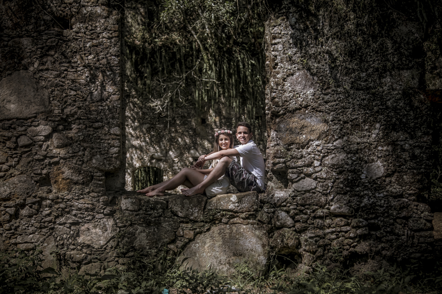 Ensaio casal Fernanda e Guilherme. Ruinas da Lagoinha, Ubatuba, SP