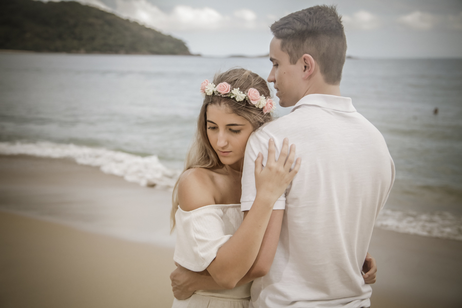 Ensaio casal Fernanda e Guilherme. Praia Puruba, Ubatuba, SP