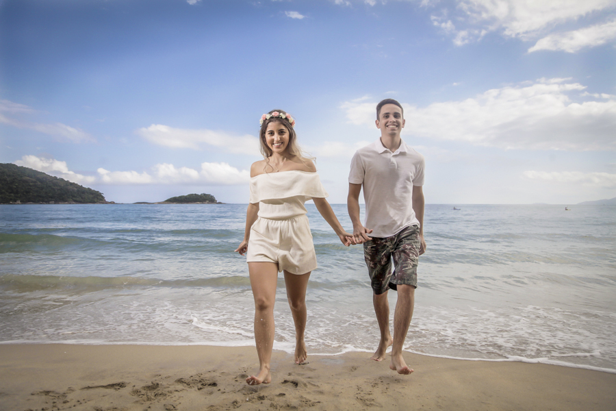 Ensaio pré wedding Fernanda e Guilherme. Praia Puruba, Ubatuba, SP