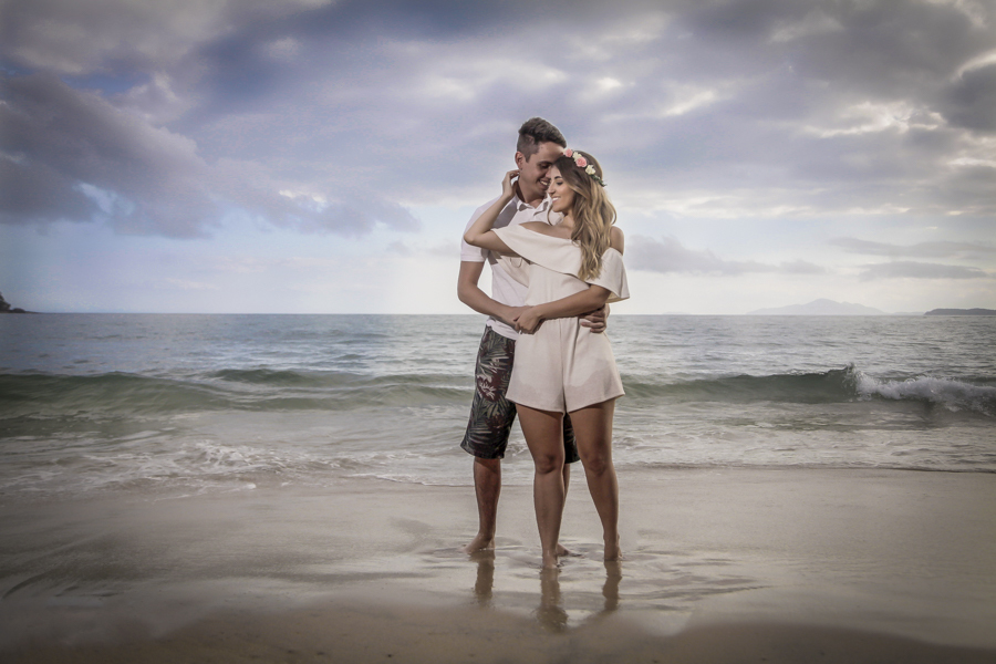 Ensaio casal Fernanda e Guilherme. Praia Puruba, Ubatuba, SP