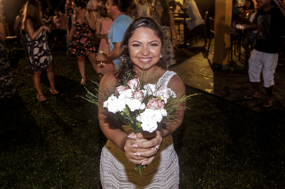 Casamento na praia das Toninhas, em Ubatuba, no espaço Uluar, Ubatuba. Festa e recepção.