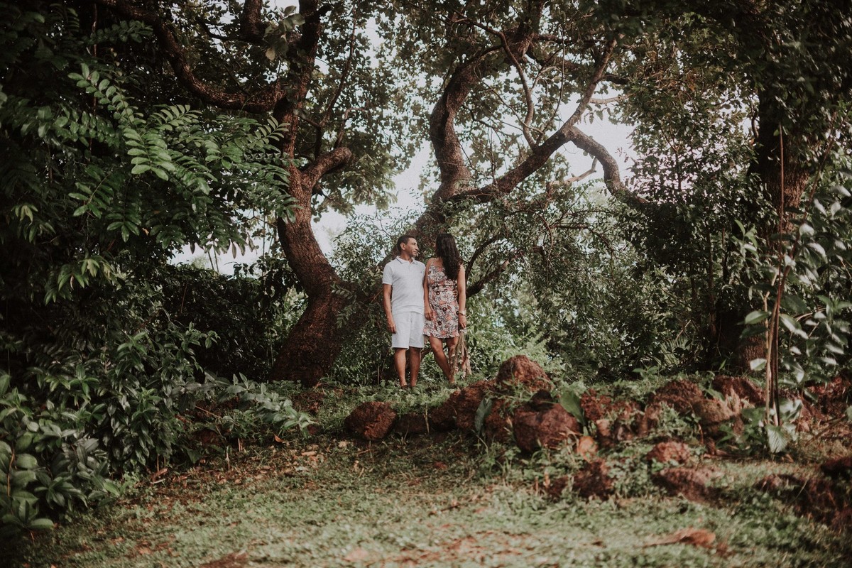 MARCIA E ESTACIO   PRE CASAMENTO   FOTOGRAFIA NO TOCANTINS   INSPIRAÇÃO   FOTOGRAFIA DE CASAL   CASAMENTO AO AR LIVRE   NOIVA NEGRA   CASAL NEGRO   ENSAIO NA CIDADE   ENSAIO NA GRUTA   LOVE (1)